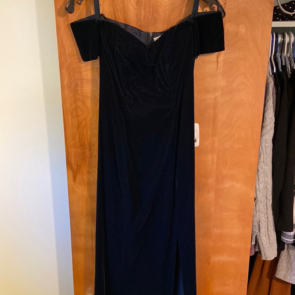 Steppin’ Out Vintage Full Length Off the Shoulder Formal Dress Emerald Green